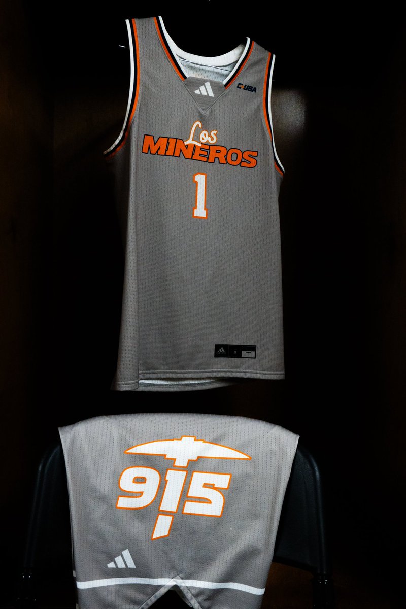 UTEPMBB's tweet photo. ๐๐ธ๐ผ ๐๐ฒ๐ท๐ฎ๐ป๐ธ๐ผ is the move tonight!
#PicksUp | #Ten33 https://t.co/s5c3uHK5Yc