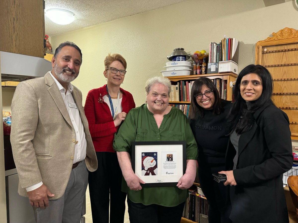 AgeCareCanada's tweet image. Our team visited AgeCare HCE to present a framed holiday card to our BC Holiday Card Contest winner, Elizabeth. Her artwork beautifully captured the joy of the season and it was an honour to celebrate her talent in person! ❤️

#longtermcarehome #agecarecommunity #holidayart