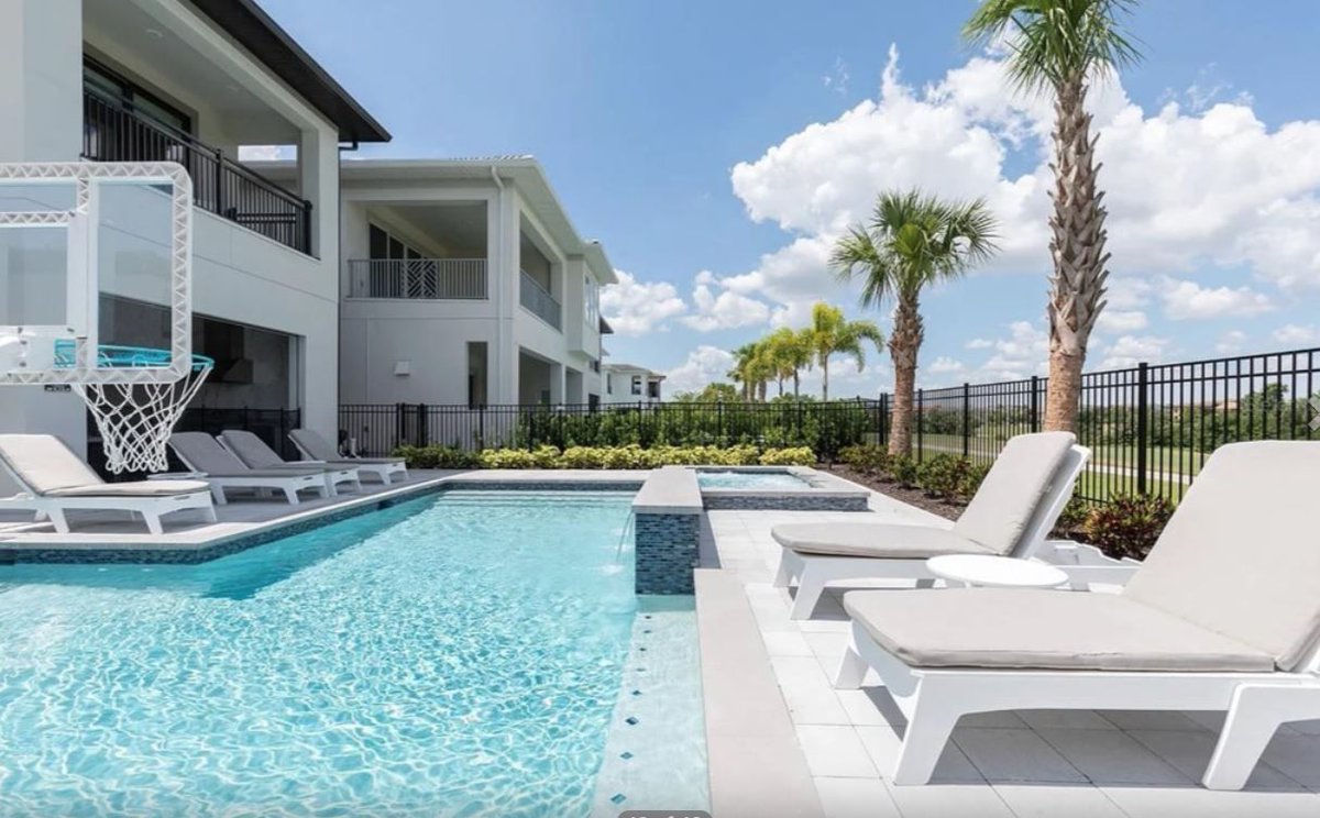 SelectEstatesFL's tweet photo. 🏡 Discover your #Orlando dream home at exclusive Bear's Den Club in #ReunionResort!  9-bed/9.5-bath masterpiece has 6,508 sq ft of luxury living!

💰 Priced at $3,900,000. Don’t miss out on this incredible opportunity!

https://t.co/s3HXqyAkdU 

#LuxuryRealEstate #RealEstate https://t.co/dTyAL7kBkS
