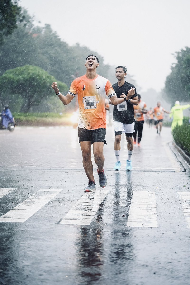 agusduta7's tweet photo. Baru ikut fun run udh di kasi badai 😇
#Running #Sunsetrun https://t.co/EB3friAZb9