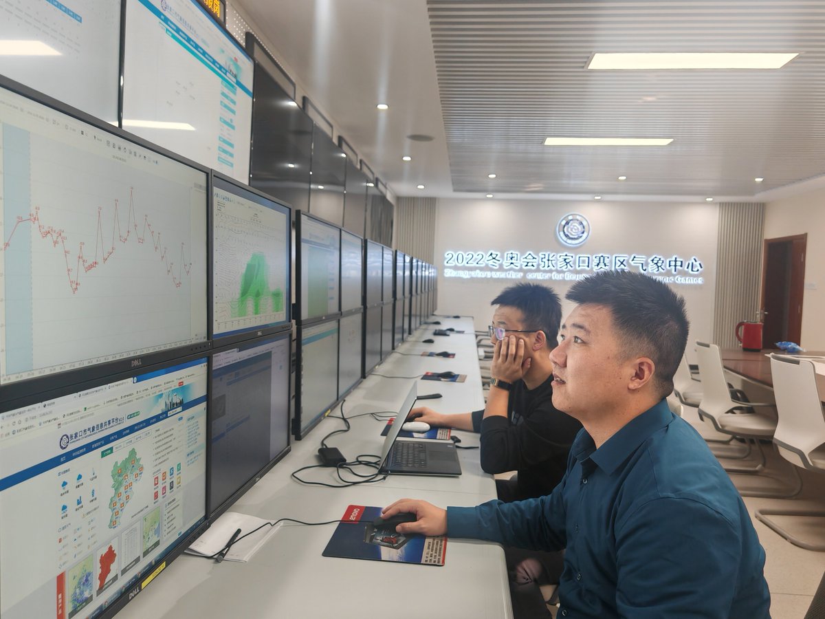 cmanewsinfocus's tweet photo. From December 13 to 15, 2024-2025 Viessmann FIS Ski Jumping World Cup will be held in National Ski Jumping Centre, Zhangjiakou, Hebei, China. Meteorological service team has delivered elaborate services.
Check it out. ๐
#DakaZhangjiakou #MeteorologicalService
@WMO @FIS @i_hebei