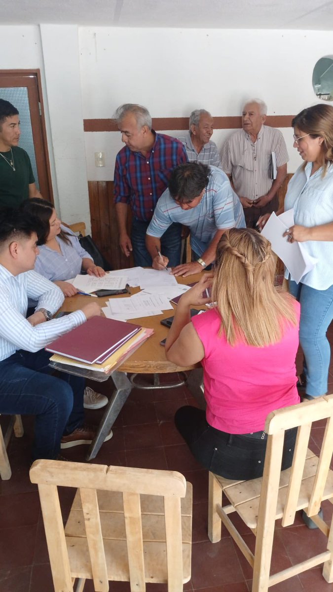 gastonp018's tweet photo. Como nos indica el gobernador continuamos con la normalización de los clubes del depto Arauco. Muchas Gracias socios y comisión directiva de cada club se realizó con total normalidad. https://t.co/4lWFluk0xS