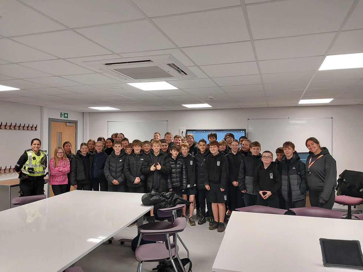 PSOSNWEdinburgh's tweet photo. Aspiring Police Officers from @Royal_High_Sch  taking part in Future Friday Careers talk with PC Ashraf last week!

#ComunityPolicing https://t.co/LXqtnk96tf