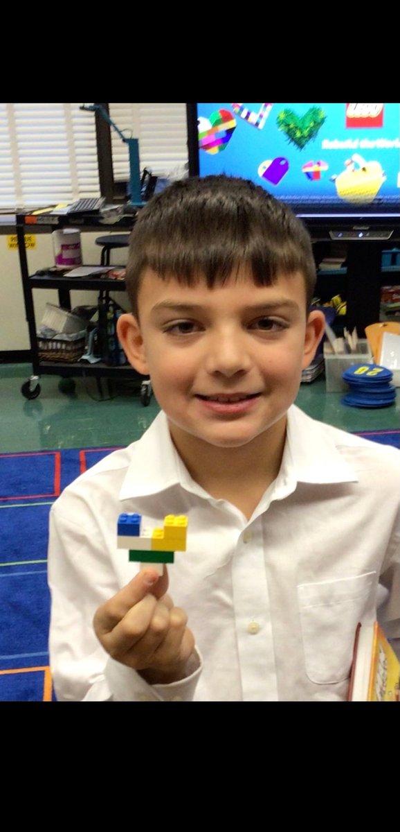 keconk14's tweet photo. Building hearts is cool! ❤️#BuildToGive #lovelearningatbfe @escaptura1 https://t.co/uBHKwN48qP