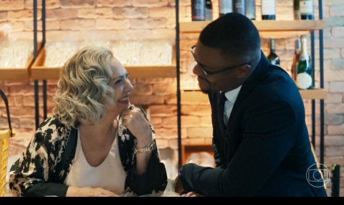 AlineRose1983's tweet image. Era só uma cena bem
Romântica de #Berley hoje para deixar mais feliz a minha noite! 💖
Obs:De preferência ao som de La Mer!
#ManiaDeVocê