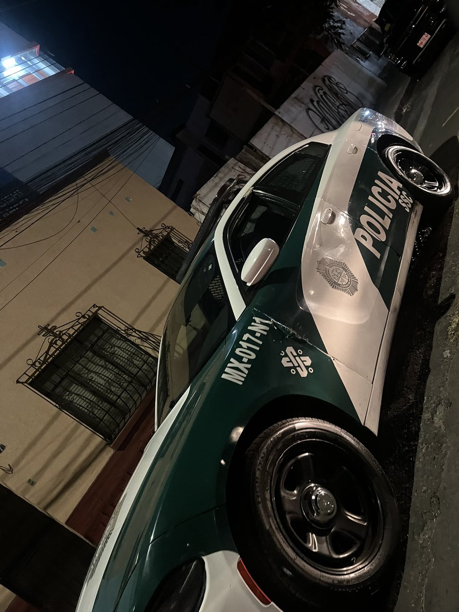 reportes44's tweet photo. @UCS_GCDMX @PabloVazC así debemos sentirnos seguros? Con tus oficiales queriendo extorcionar gente inocente??!  @BJAlcaldia https://t.co/10wxcRaBa8