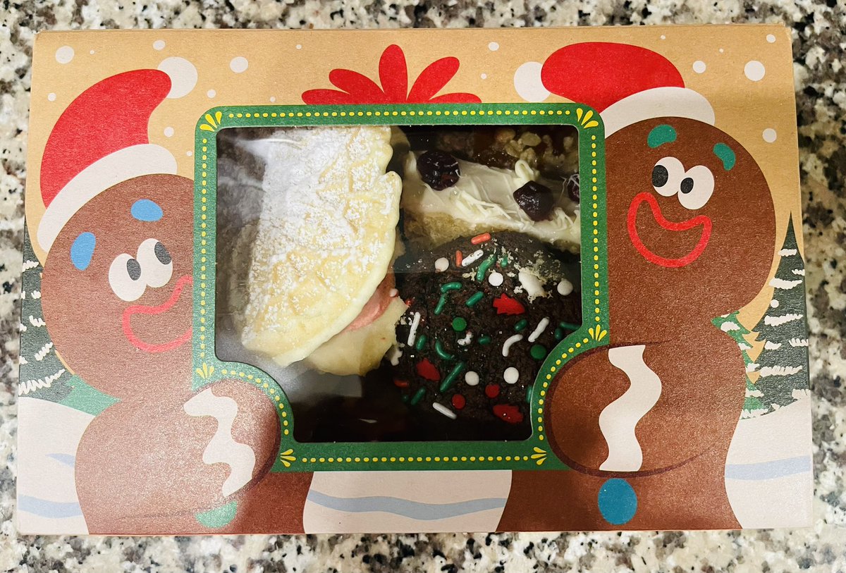 RacheldStorck's tweet photo. Loved our TCES Cookie Exchange🎄today!  @TISDTCES  
Great idea social committee! @pyuskiewicz @HeatherLingTCES https://t.co/PUizIkLCtE