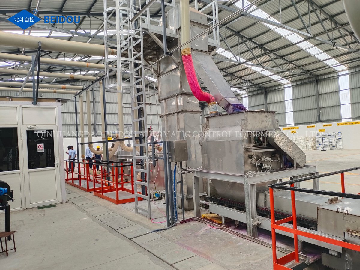 martinma0716's tweet image. #FertilizerMachine for precise NPK blending enhances crop productivity. Our #NPKFertilizerBlendingMachine is perfect for #agriculture, providing high-efficiency and reliable performance. Contact us: martin@beidouace.com. #FertilizerEquipment