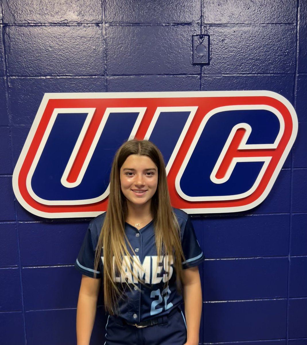 EmiliaBartholo1's tweet photo. COMMITTED!! GO FLAMES🔥

@ILChillGold @jimdonovan45 @UIC_Softball https://t.co/mGdMuSsJpj