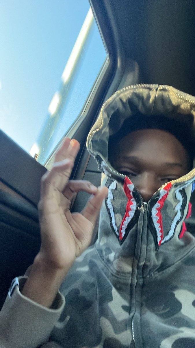 2notenough's tweet image. I stopped fw her n my skin got clearer