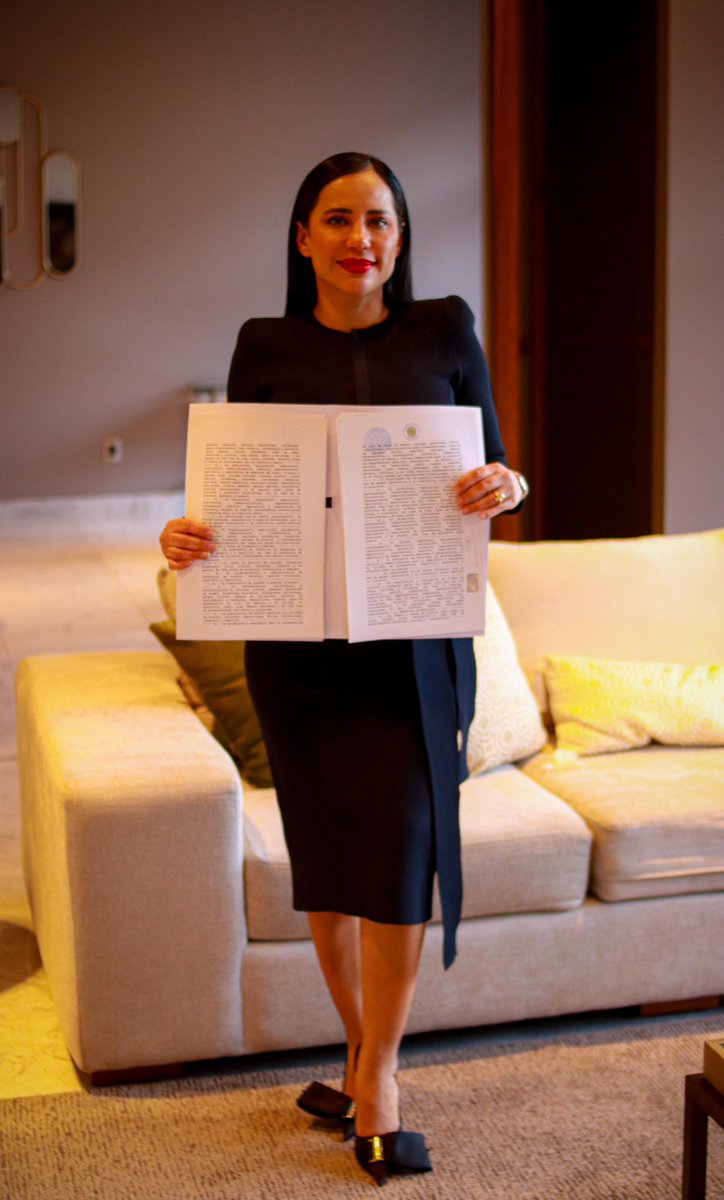 Sandra Cuevas tweet media