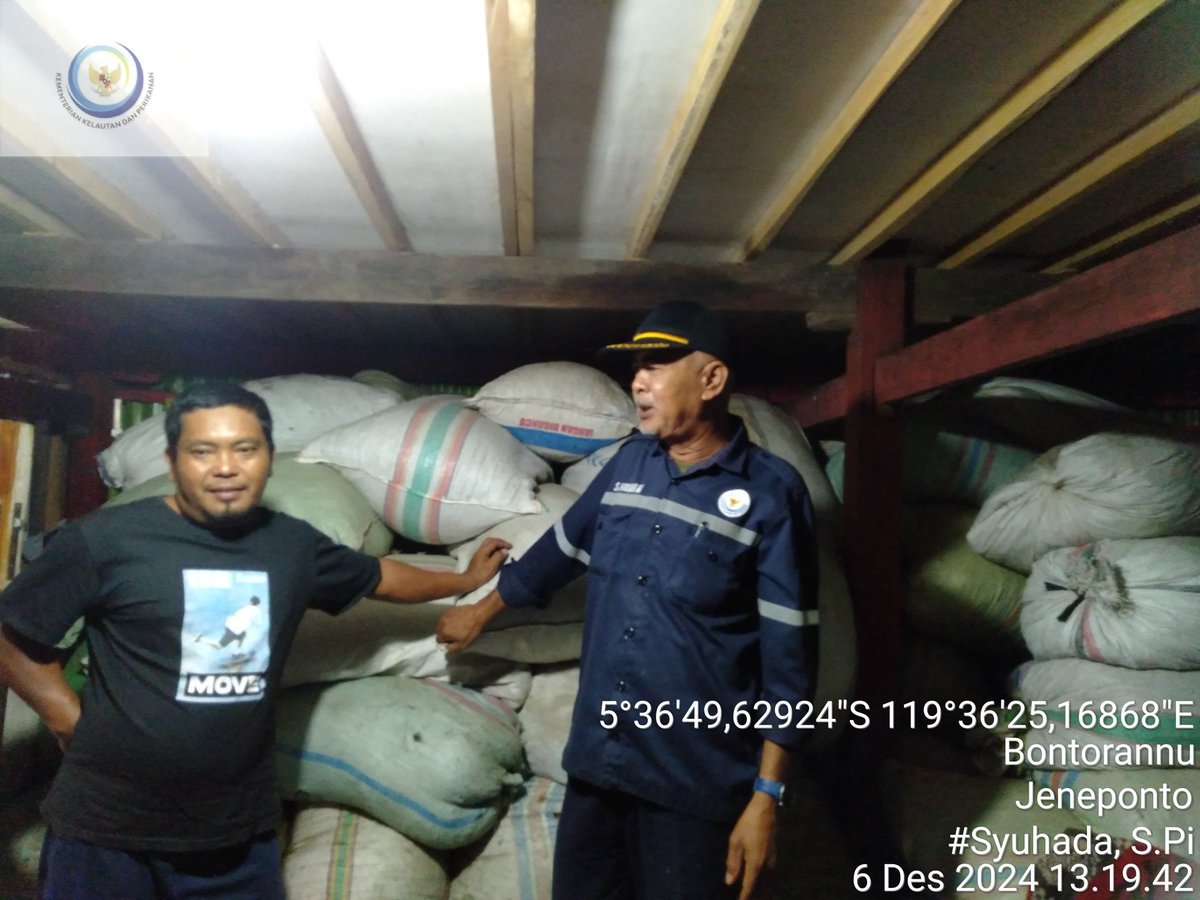 PiSyuhada's tweet photo. Syuhada LuhKKP Jeneponto, Jumat (06/12/2024), di pokdakan Usaha Lestari Kelurahan Bontorannu kecamatan Bangkala Kabupaten Jeneponto, pembinaan tehnik dan monitoring produksi rumput laut Eucheuma Cottonii sebanyak 2.350 kg, a) Rp. 14.000. #GiatLuhSatminkalMaros #LuhLapor #Brpbappp https://t.co/bTlACtJawa
