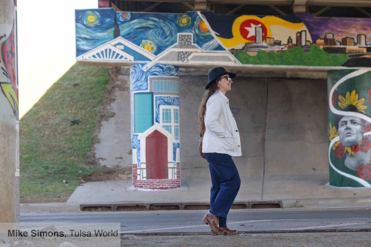 mikesimonsphoto's tweet photo. City celebrates completion of Crosbie Heights murals  
#tulsa
https://t.co/XujZtaC53Q https://t.co/jXbN3vOpl0