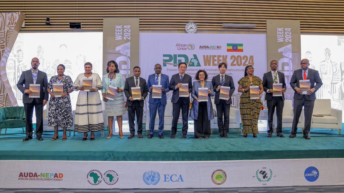 africahiroba's tweet image. ＼#AUDA_NEPAD （アフリカ連合開発庁）と共同作成した #OSBP ステータス・レポートのローンチに関する記事が #JICA ウェブサイトに掲載されました！😀／ 

 OSBPは、国境を越えた取引等をスムーズにする取組。

🌍詳細はこちら。
（日本語）jica.go.jp/information/se…
（英語）jica.go.jp/english/inform…