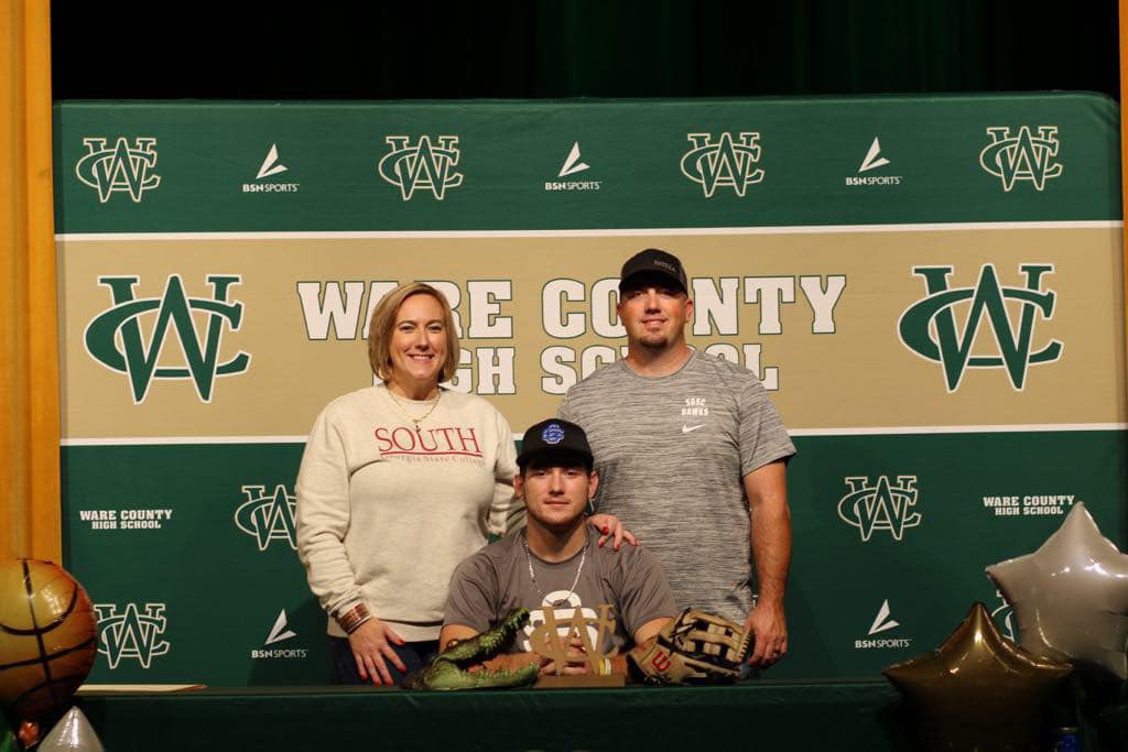 ITS OFFICIAL!!!!! ✍️ #pentopaper <a href="/SGSC_Baseball/">SGSC Baseball</a> <a href="/PBR/">PBR</a> <a href="/warecobaseball/">Coach Ammons</a>