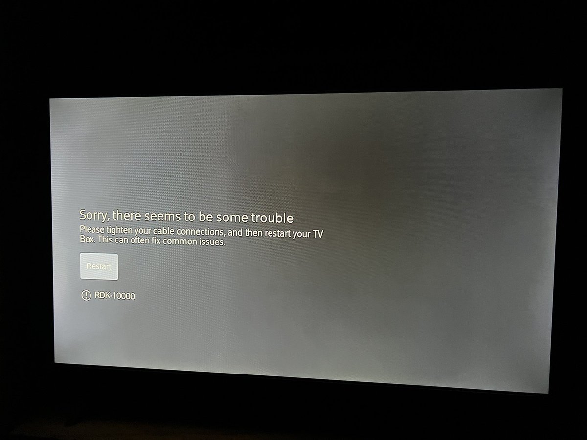 URGR8ing's tweet photo. If you’re an @Xfinity customer, you’re used to no service and demands full payment despite. @NissanUSA @Cadillac they’re screwing you, too. NO one is able to see your commercials. No one.  Don’t waste your money.  Brian L Roberts makes ~ $32 million screwing customers… https://t.co/p72YpVdUfS