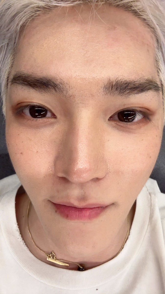 taeyongankles's tweet photo. he just looks like he meows https://t.co/JB7Ry9ukie
