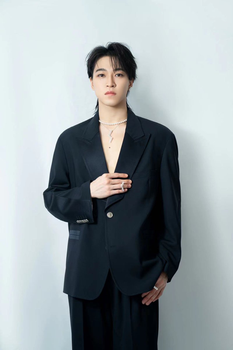 MusicChannel_J's tweet photo. #SANTA Releases EP “#Forgiveness”, OST for Short Film “Forgiveness -Wiseman no Kodoku-”! Music Video for “Bet for fallen angel” Out Now!

EP: https://t.co/Yzd2NZ2DHe
M/V: https://t.co/lwd8NnH9NS

@santa_zanduo
#賛多 #Betforfallenangel #unosanta #赞多
#Jpop #MusicChannel_J #MCJ https://t.co/8LbD3iUZxY