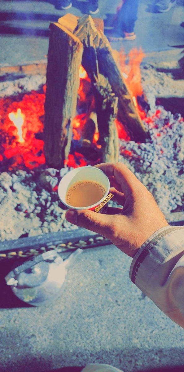 صـبـاحـكـم دفء وســلام يـعـانـق الـبـرد وشـمـس الأمـل فـي قـلـوبـكـم دافـئــة دومـاً

#صباح_الاجواء_الحلوه
#صباح_الخير #بوح_الخاطر #عمان