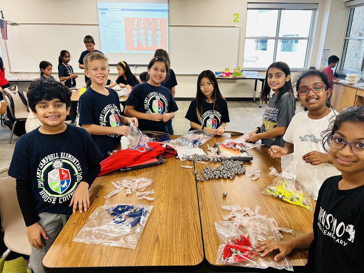 KAndersonMath2's tweet image. This time of year is busy for everyone! Today, House Council worked on projects to benefit @campbellcubs students and staff! #ACEcubs 🖤❤️💚💙