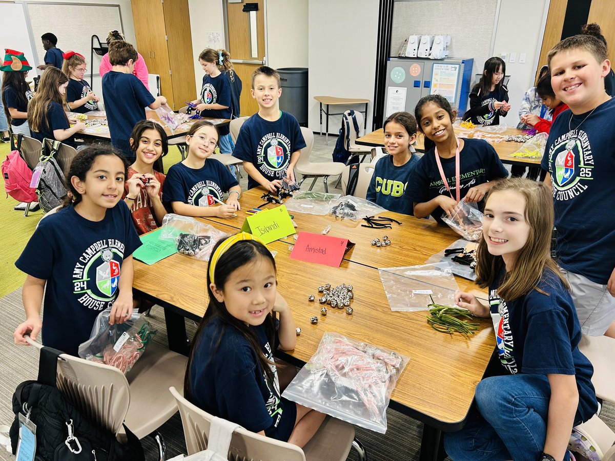 KAndersonMath2's tweet image. This time of year is busy for everyone! Today, House Council worked on projects to benefit @campbellcubs students and staff! #ACEcubs 🖤❤️💚💙
