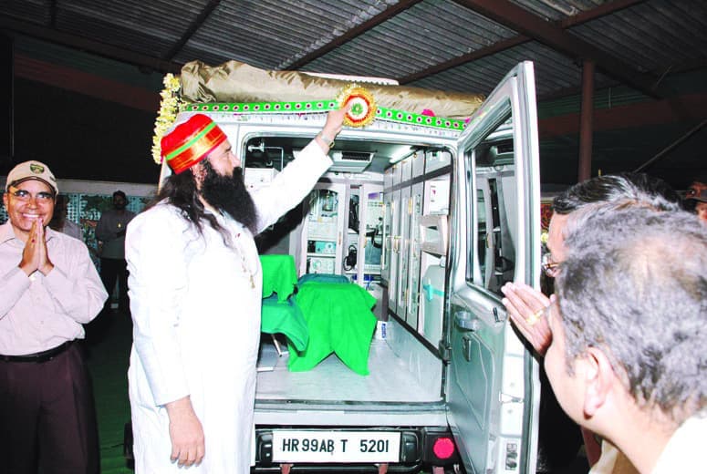 Nidhiwadhwa3's tweet photo. World’s smallest mobile hospital to provide all the services which a general hospital can and it has been started to provide FREE MEDICAL SERVICES of Shah Satnam Ji Speciality Hospitals to the people who live in rural areas.Designed by Saint Dr MSG #MobileHospital
Nanha Farishta https://t.co/J8TLGj3XFK