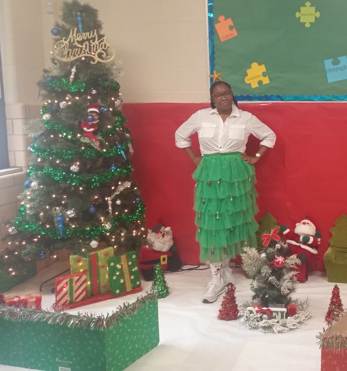 SeaIsleSeahawks's tweet photo. Day 5: Fa La La La Fashion 

Our Seahawks wore some unique holiday looks. 

#CountingDown #12DaysBeforeWinterBreak https://t.co/N0qbMzAd9H