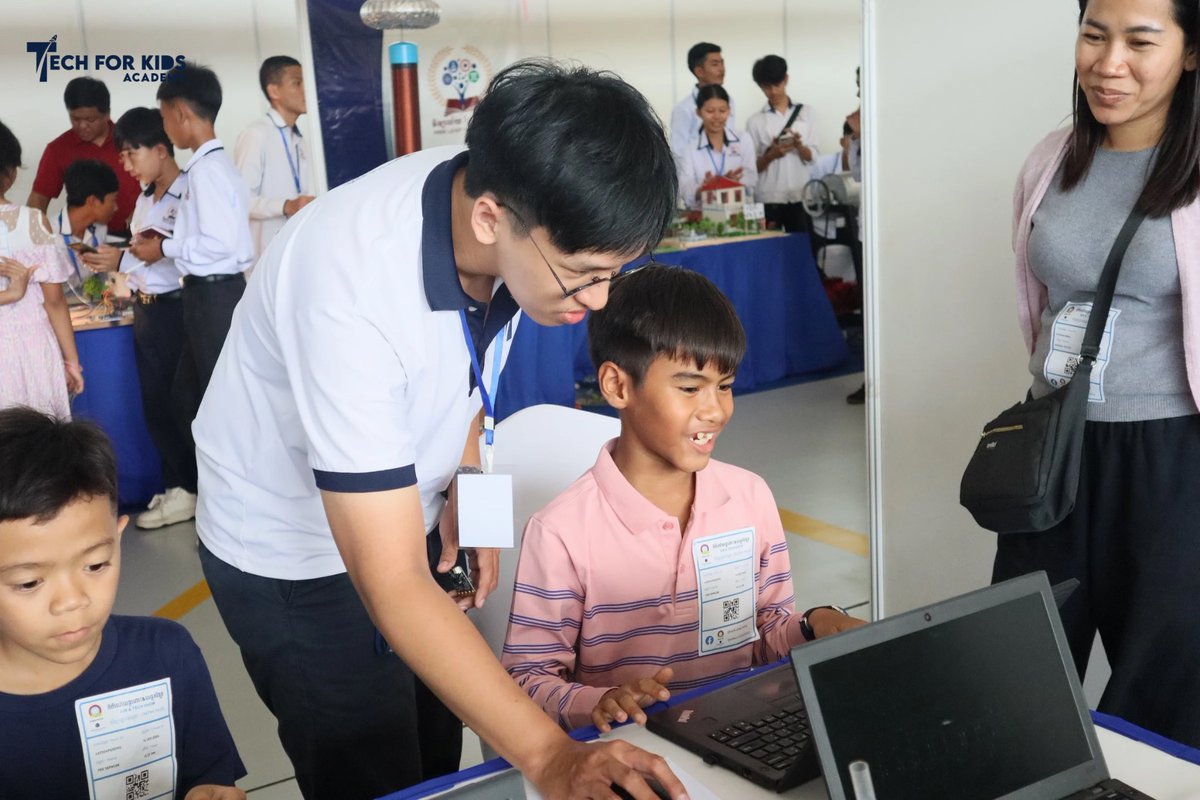 TechforKidsAcad's tweet image. Wrapped up at the 3-day Air &amp;amp; Tech Show! Thanks for exploring tech with Tech for Kids Academy. 🚀 #AirandTechShow  #TechForKidsAcademy