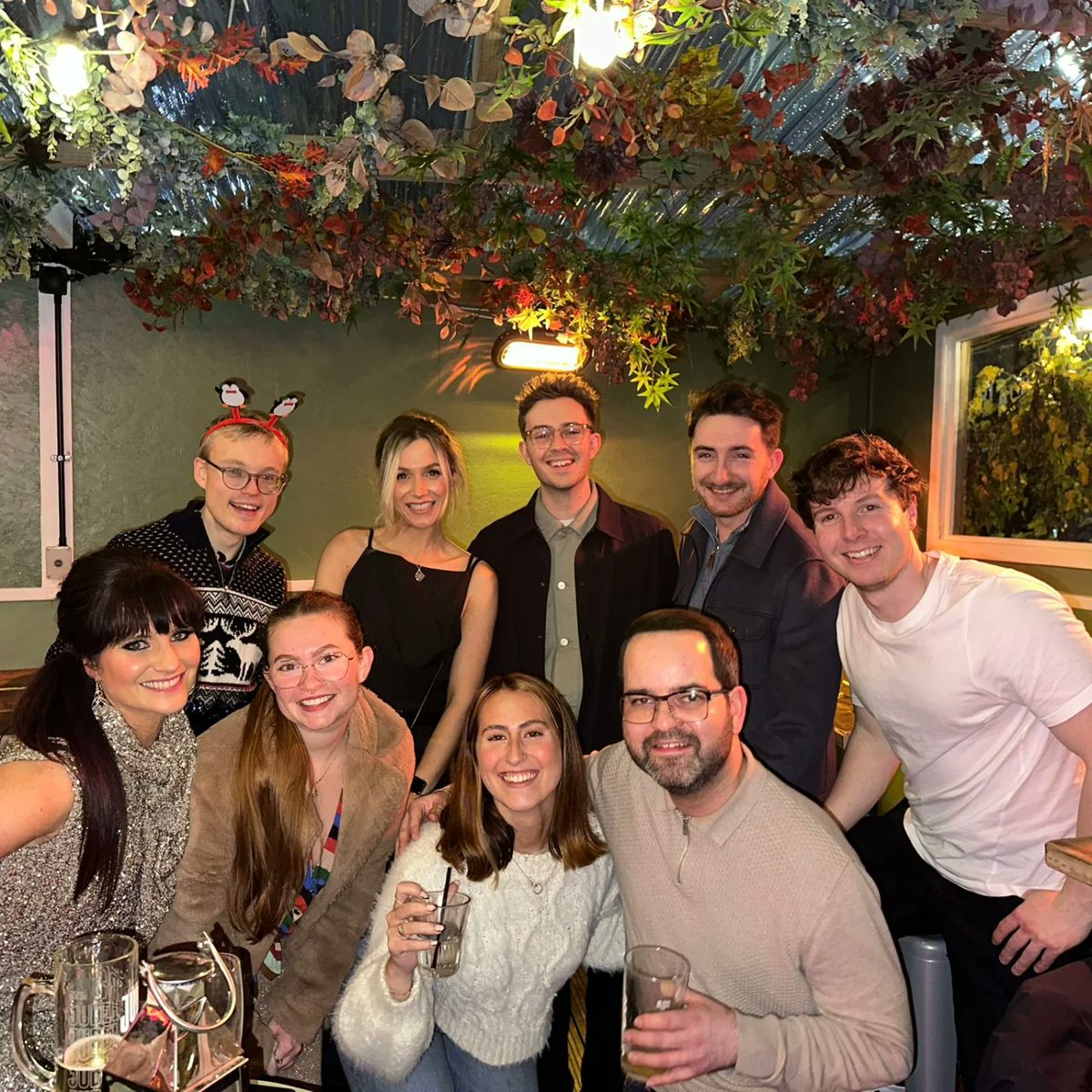 News team assemble 💚 Hits Radio Christmas party ✨🥂