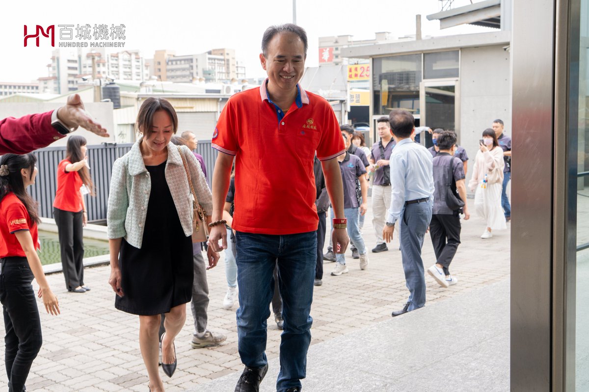 hundredmachine's tweet image. 🎉 Welcome the Arrival of KANG SHUO FOOD MACHINERY! 🎉

Learn more about HM
hmfood.com/en

#foodmachine #cuttingmachine #encrustingmachine #dumpling #bun #tangyuan 
#corporatevisit