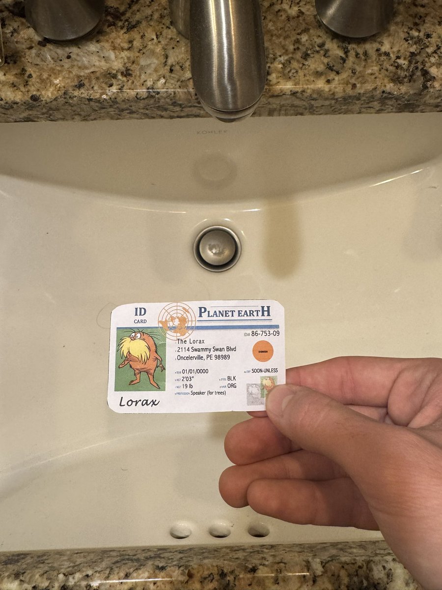 mohammadjr41's tweet photo. Reusing greywater from sinks for watering plants protects the environment by conserving water @franklinlorax #apeswater https://t.co/Tkhpood8mq