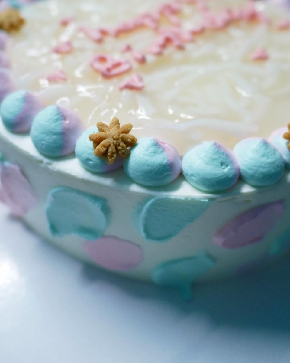 NancafeThailand's tweet photo. เค้กมะพร้าวอ่อนเค้กวันเกิด ขนาด 2 ปอนด์
🌷ขอบพระคุณที่อุดหนุนค่ะ🌷
Coconut cake 2P for HBD
✨Thank you✨
#เค้กวันเกิด #hbdcake #แนนคาเฟ่รีวิว https://t.co/8X9d4gCEXM