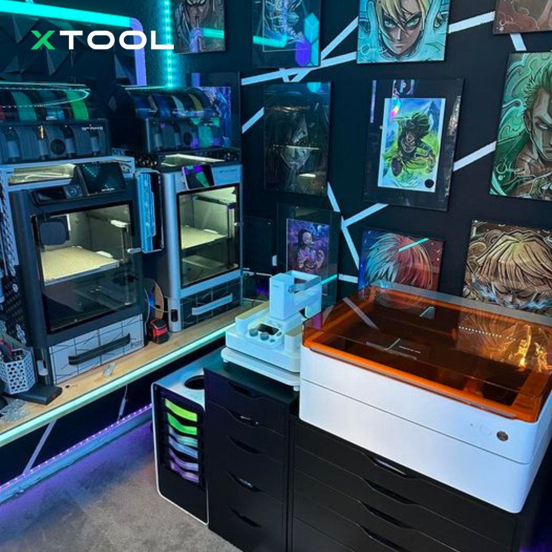 xToolOfficial's tweet image. This room is AWESOME! 😎 Huge thanks to @ DanielHowland for sharing this creative xTool moment with M1 Ultra &amp;amp; AP2 !

#xtool #xtoolmade #screenprinting #cybermonday