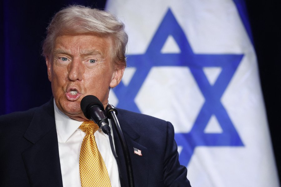 JoopSoesan's tweet photo. Trump maakt zich op om belofte na te komen om anti-Israëlische campusprotesten in te dammen.
De nieuwe president heeft beloofd de 'radicale revolutie' te verslaan, activisten die geen Amerikaans staatsburger zijn het land uit te zetten en de financiering van universiteiten die hen de mogelijkheid bieden om te studeren, drastisch te verlagen. https://t.co/JW0zTaZd1i