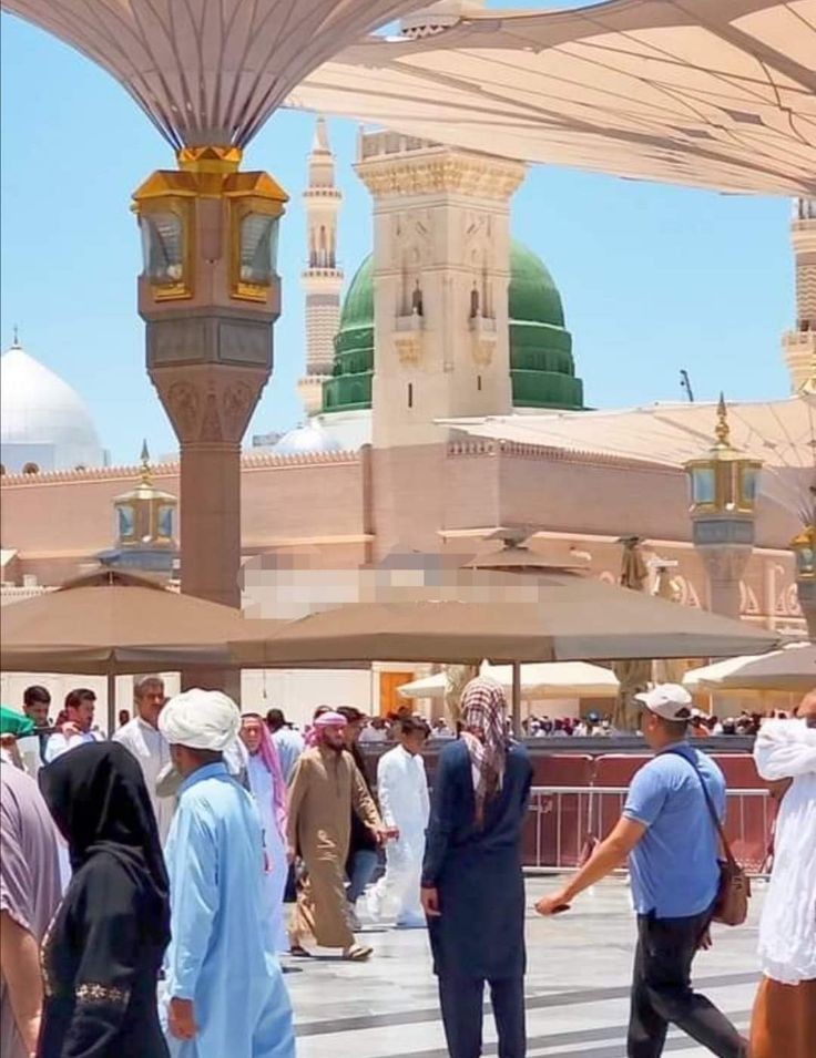 اسلام علیکم ورحمتہ اللہ وبرکاتہ 
اللہ ہمیں روزہ رسول کی حاضری نصیب فرمائے 
آمین ثم آمین