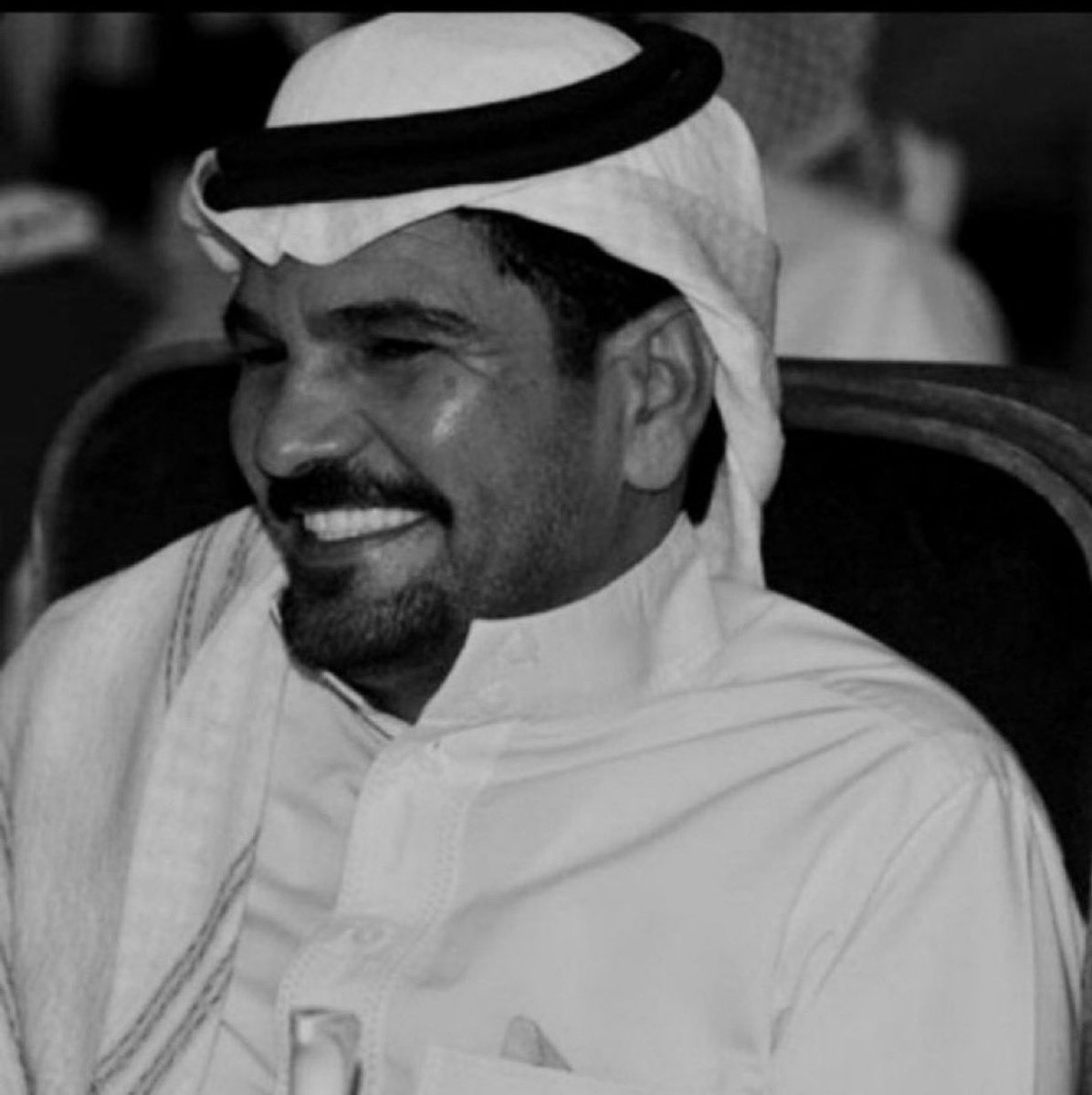 fyr2i's tweet photo. أعطانا درس بالوفاء ورحل فالبيت الليّ يقول فيه ، 
"إلاّ أنت يا الليّ ساكنٍ في عيـوني
ما أنساك لين أنسى البسيطة وأهلها"
«وكنه يقول ما ينكر العشره إلا ردي»
- رحمة الله تغشاك.
#عبدالله_السميري https://t.co/yYF4UNBvRm