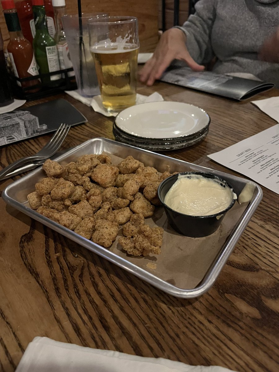 mamascrubz's tweet photo. When in Baton Rouge for work, you try alligator.
#louisianacooking https://t.co/pkt0rBuUYc