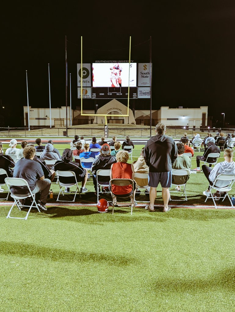 The last Team gathering of 2024.  Football seasons are hard; I am very thankful for everyone that committed their time &amp; energy to <a href="/SEUFireFootball/">Southeastern Football</a>.  I loved coaching this team!! #FuelTheFire🔥 #Galatians6_9