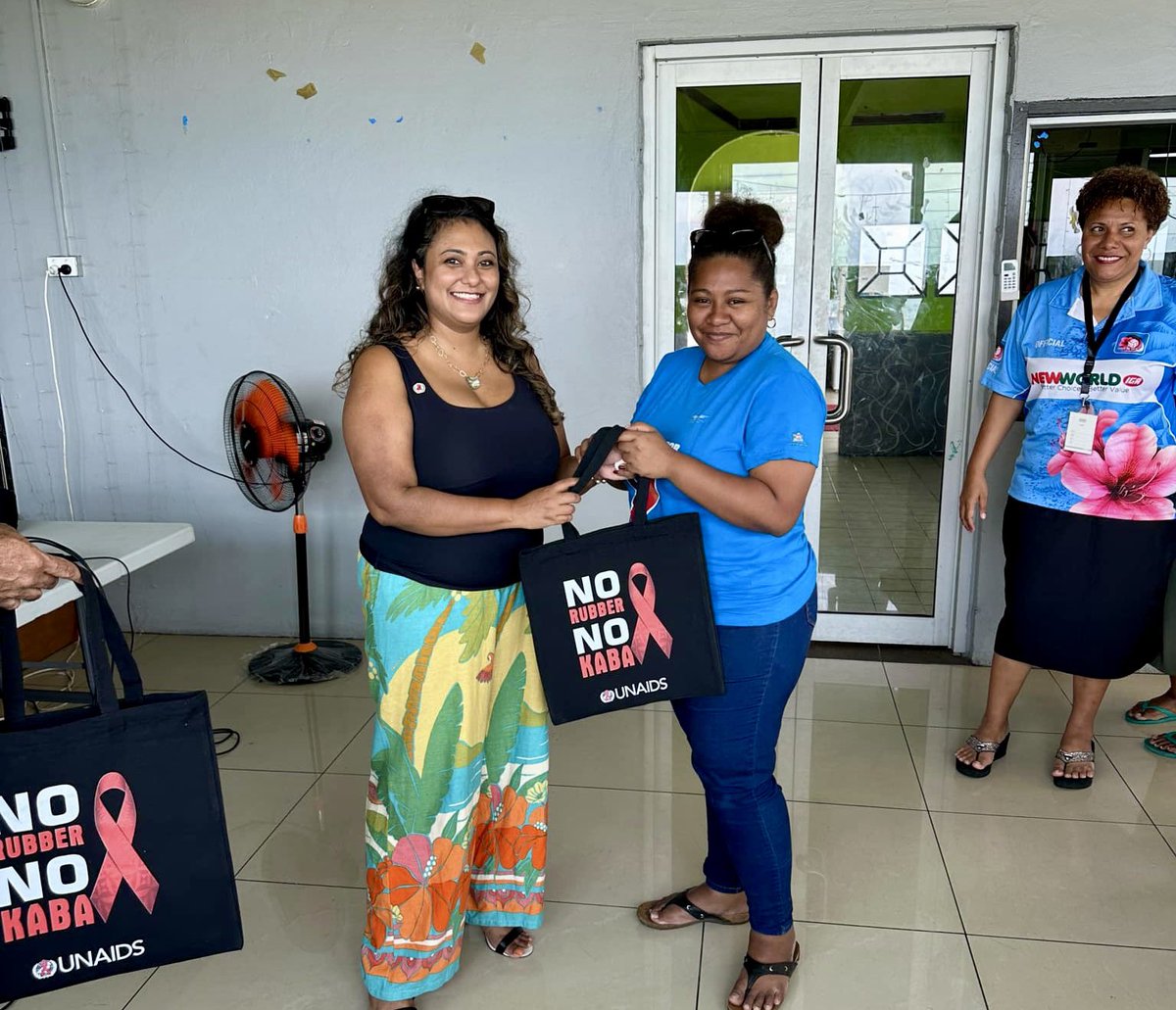 Congrats <a href="/rainbowpridefi1/">rainbowpridefiji</a> on the HIV Peer Educators Training programme. Over 30 participants have been undergoing a 2 week training programme. I had the privilege to meet up with them and handover some items to help with their work from <a href="/UNAIDS/">UNAIDS Global</a>. Thank you for having me!