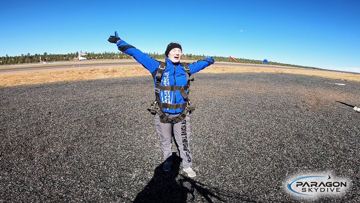 MirLoDesigns's tweet photo. The feeling I am always take with me 🛩 This photo was at a time I never felt more alive..... I just landed from jumping 18,000 feet out of a plane. Something I never imagined I would do, told myself "I can't" "I won't" but then did. https://t.co/fkpnQLOvlF
