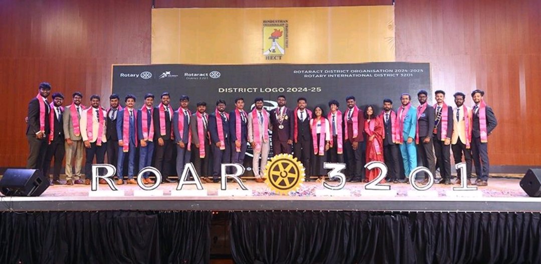 rotaract3201's tweet photo. GOLD - Rotaract District Assembly 
Outgoing DRR Rtr. Sathish Balakrishnan handed over the collar and responsibilities to the Incoming DRR Rtr. PHF Thanghapantieyaan, who introduced his council and launched new initiatives like privilege card and job posting module.

#Rotaract3201 https://t.co/Q3cV4ox1Tk