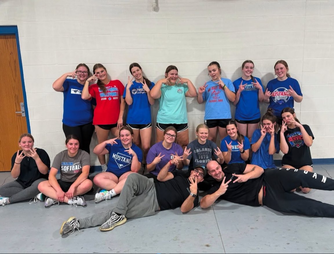Aside from winter league games, we’re getting in the work for high school with Paradise Sports Performance this winter! Can’t wait to work with their coaches and improve with these girls. Loving every second of it!