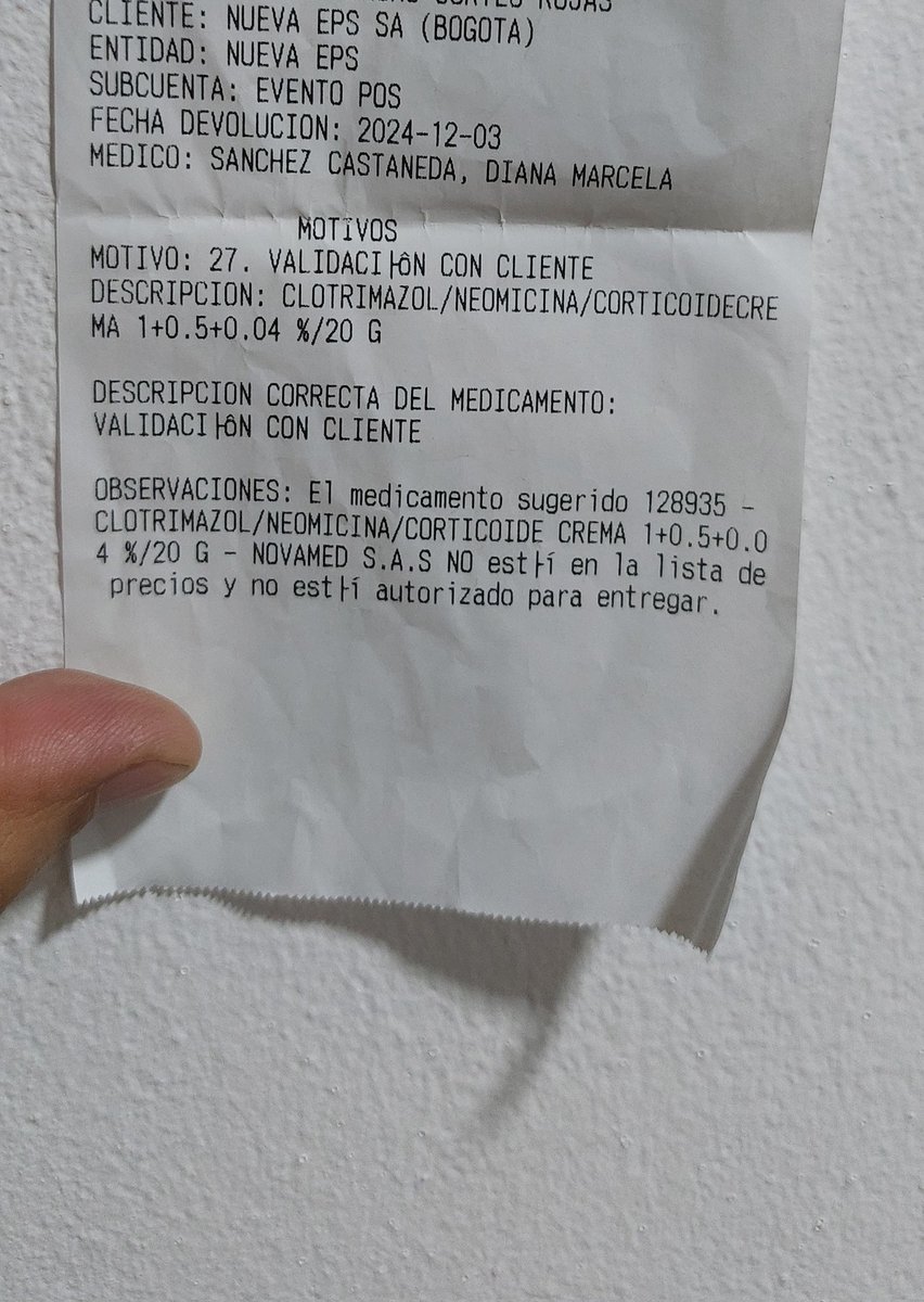 rcarloscortes's tweet photo. @DirComNuevaEps No entregan la droga que envía el doctor. https://t.co/hMl0fW211y