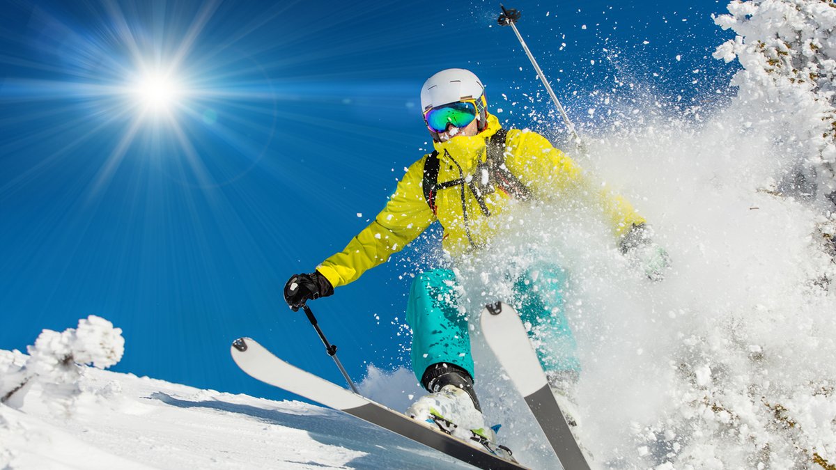 Micronofficial's tweet photo. Say goodbye to foggy ski goggles! With advanced transparent heated film, your vision is crystal clear no matter what the weather. This innovative technology is specifically designed for ski goggles to improve performance, safety and the overall skiing experience.
#HeatingFilm https://t.co/NVzXmgCiBP