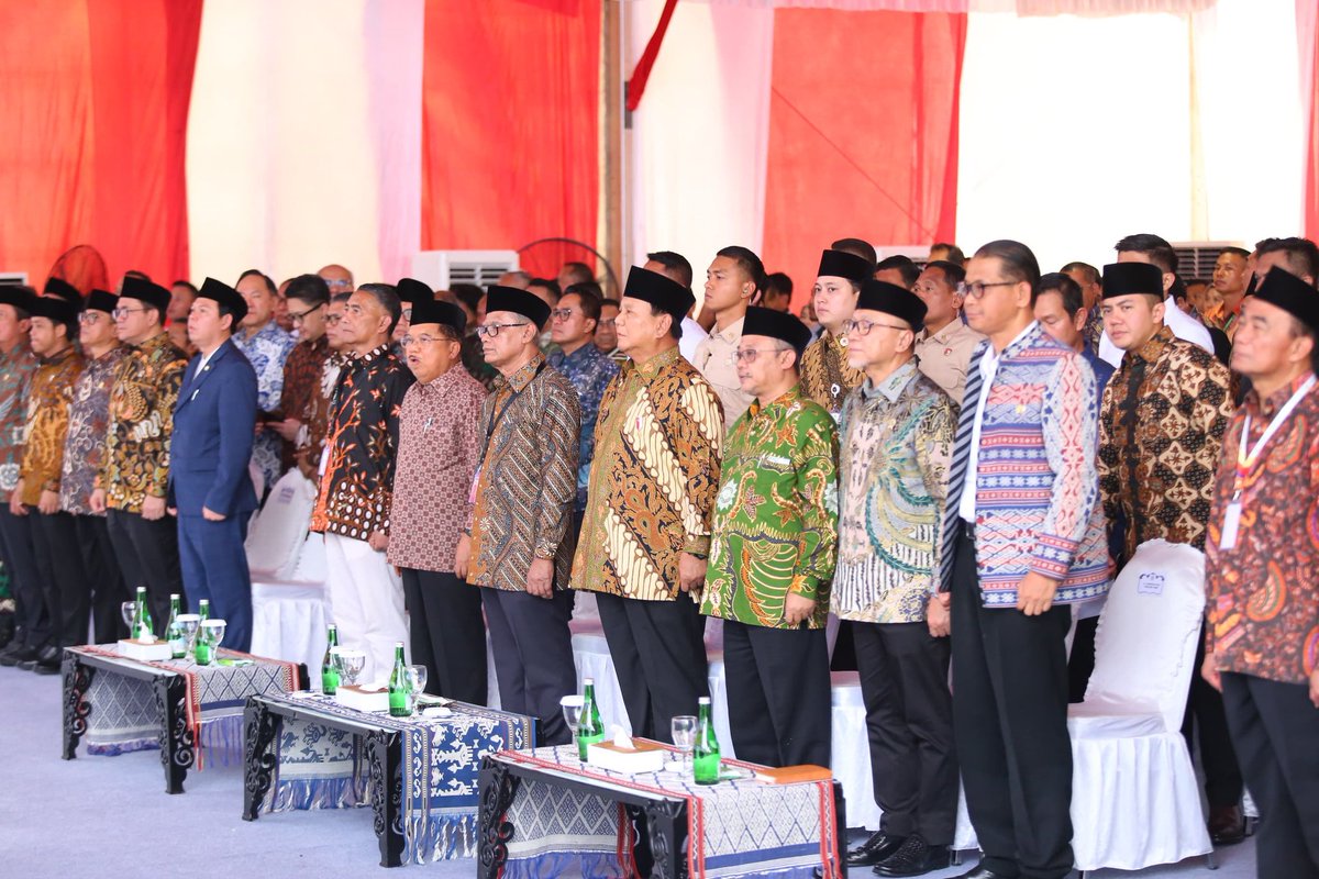 Abdul Mu'ti (@abe_mukti) on Twitter photo Terima kasih Bapak Presiden <a href="/prabowo/">Prabowo Subianto</a> atas kehadirannya membuka dan menyampaikan amanat Tanwir Muhammadiyah di Universitas Muhammadiyah Kupang (Rabu, 04/12/2024). Terima kasih Bapak Presiden <a href="/prabowo/">Prabowo Subianto</a> atas kehadirannya membuka dan menyampaikan amanat Tanwir Muhammadiyah di Universitas Muhammadiyah Kupang (Rabu, 04/12/2024).