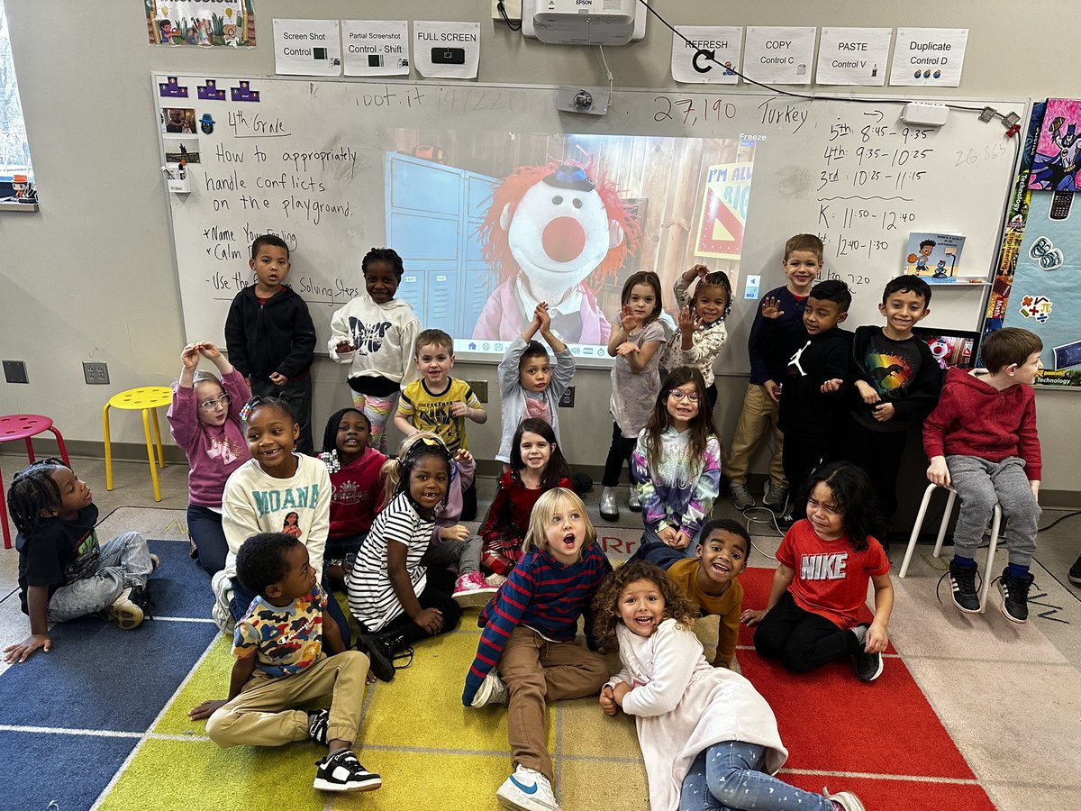 sauslander's tweet image. Allisonville Kindergarten loved singing with, laughing with, and learning from the amazing and talented @MrClownTV! Thank you for brightening up our December days! @AllisonvilleES