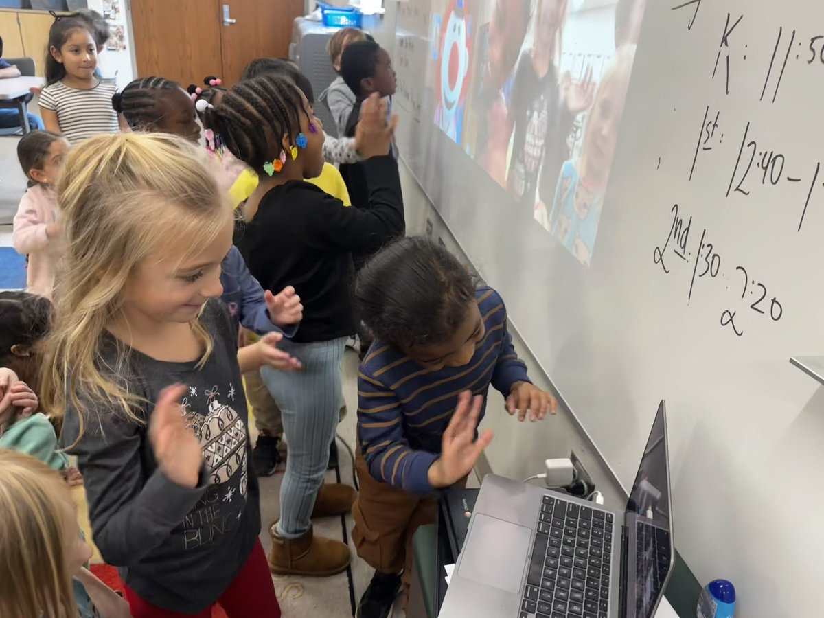 sauslander's tweet image. Allisonville Kindergarten loved singing with, laughing with, and learning from the amazing and talented @MrClownTV! Thank you for brightening up our December days! @AllisonvilleES