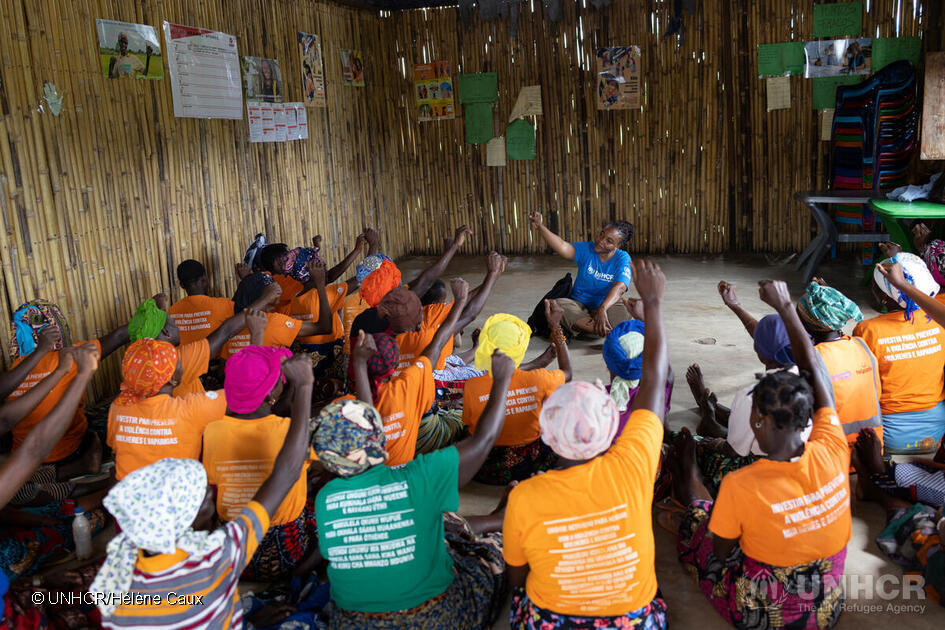 🚧 Power inequities prevent women and girls from participating in humanitarian responses. 

Empowering them isn’t optional—it’s essential.

#16Days