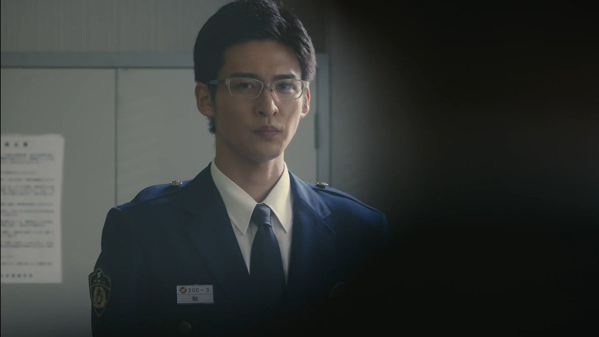 teeyaaaam's tweet photo. an actor, four roles https://t.co/5kLl3NI15H