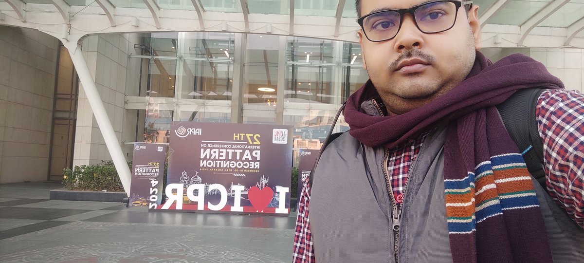 mrinmoysadhukh5's tweet image. Attending poster session at @ICPRConference